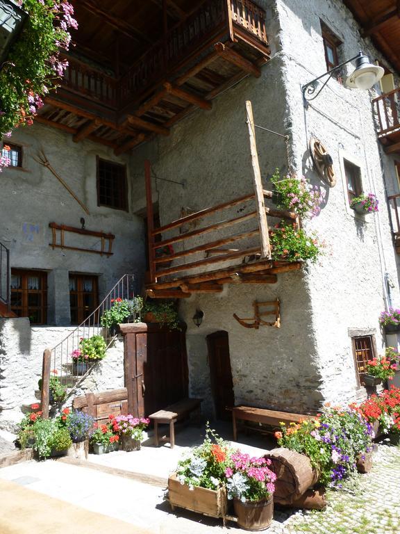 Agriturismo Barba Gust Cesana Torinese Exterior foto