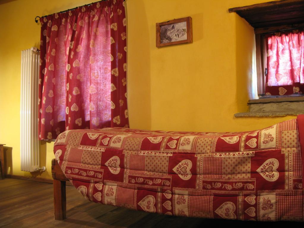 Agriturismo Barba Gust Cesana Torinese Exterior foto